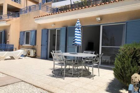 Kings Palace - Superb 2 Bed Ground Floor Apartment Pafos Exterior foto